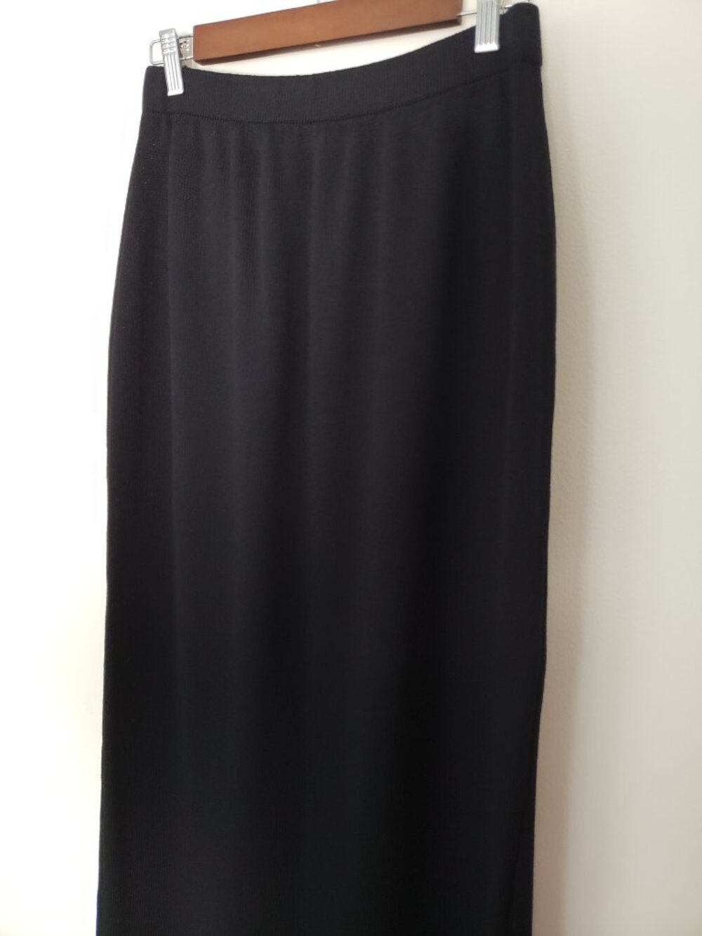ST. JOHN BASICS Size 12 Black Long Skirt - Business Professional - Picture 2 of 11